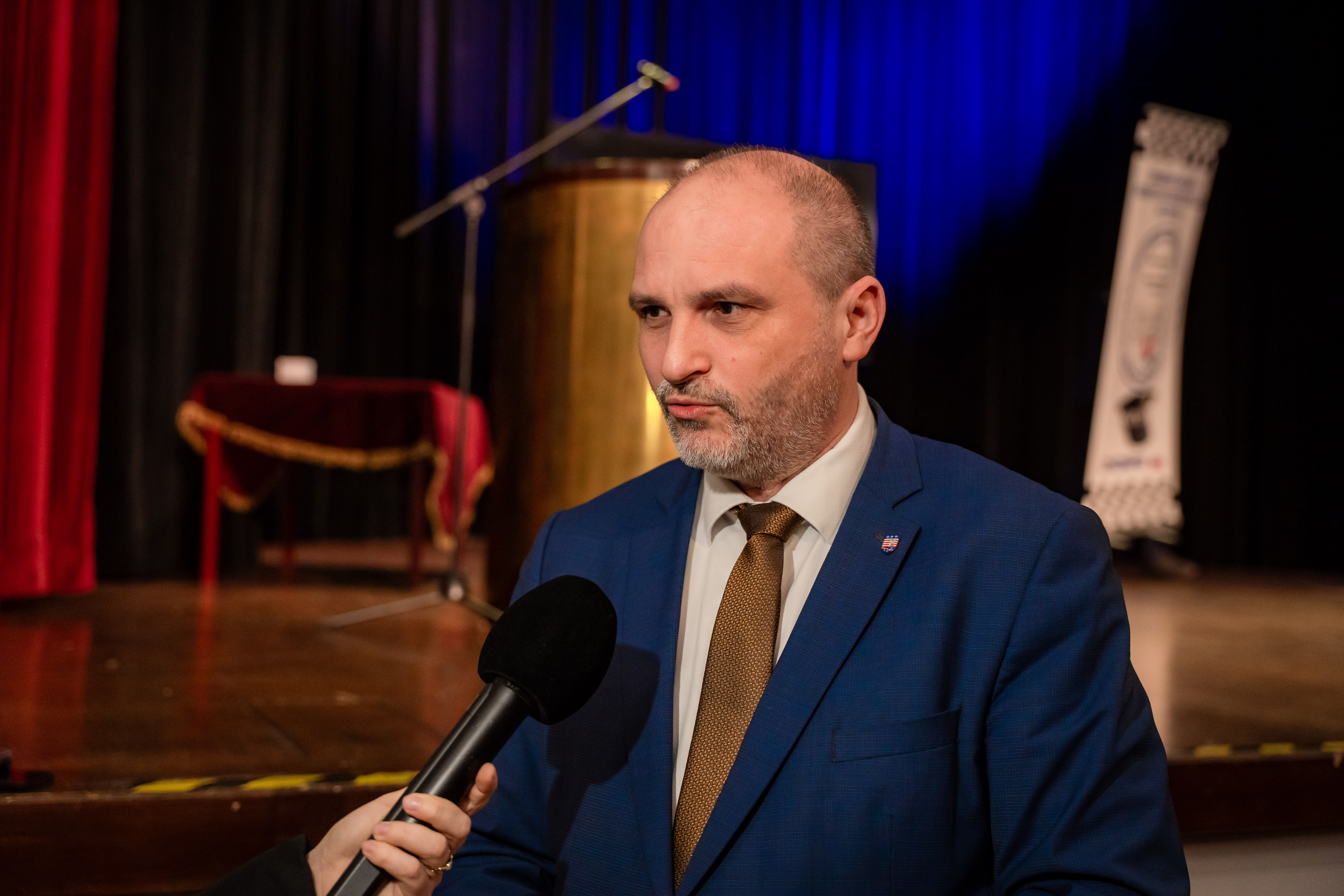 Slavnostny krst Encyklopedie obecnych a mestskych policii -70